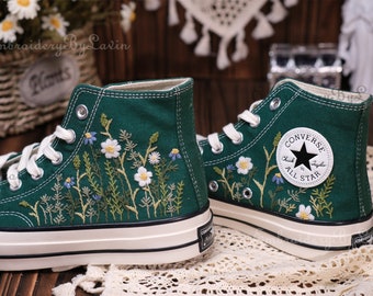 Converse bestickte Schuhe, Converse Chuck Taylor 1970er Jahre, Converse individuelle kleine Blume / kleine Blumenstickerei