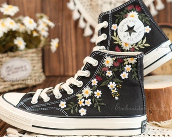 Converse Sunflower Embroidered Shoes,1970s Converse Chuck Taylor,Converse Custom Small Flower/Small Flower Embroidery
