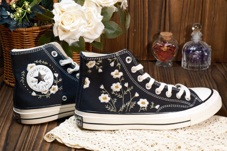 Converse embroidered shoes,Converse Chuck Taylor 1970s,Converse custom small flower / small flower embroidery image 3