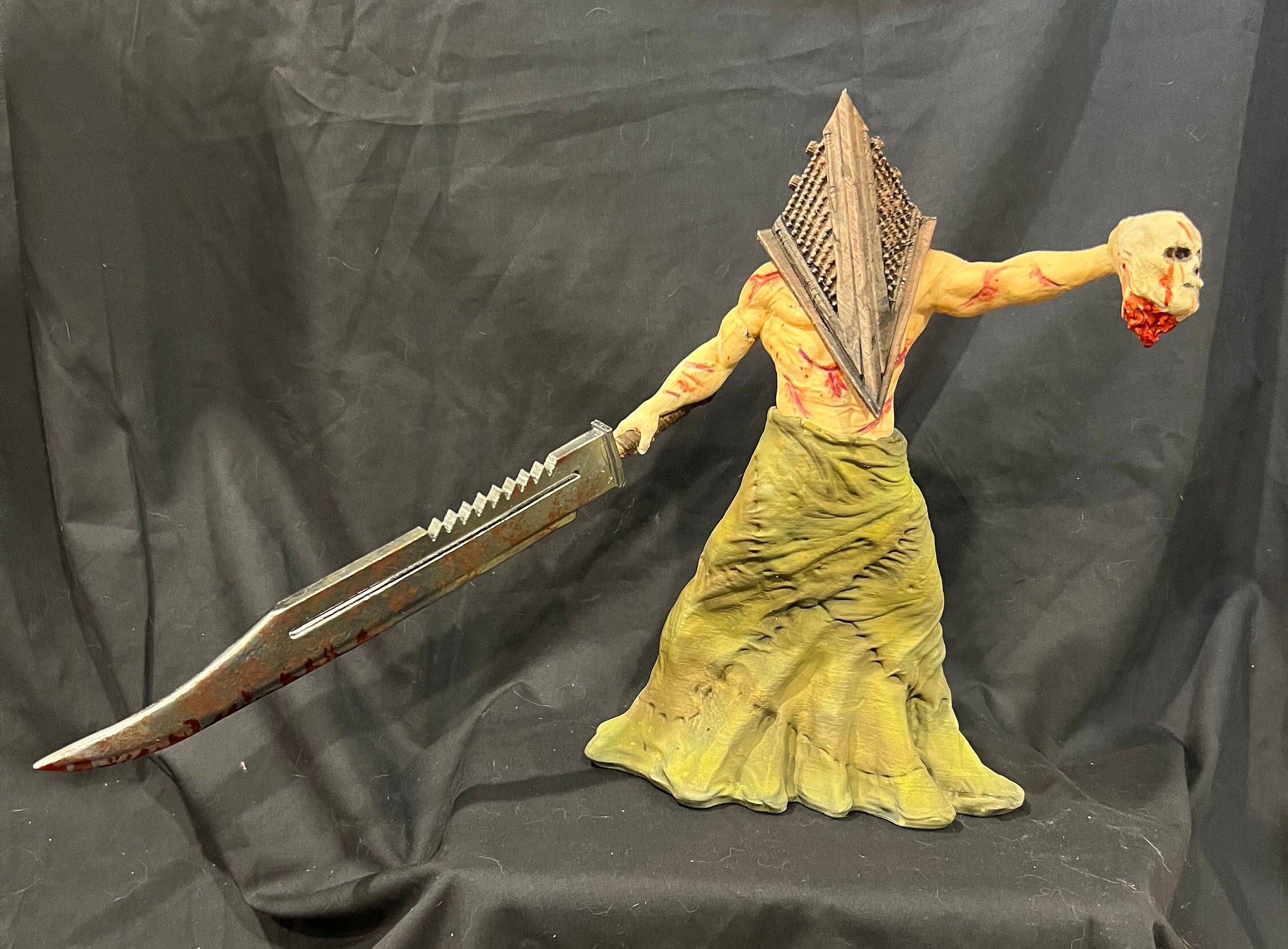 PRE-ORDER OVERDOG STUDIOS Silent Hill Pyramid Head 1/6 Statue (GK)  (Adult18+)