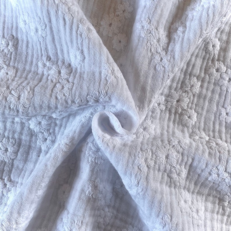 Esmée Embroidered Double Gauze Fabric / 100% Oeko-Tex Cotton Fabric / Many colors to choose from Blanc