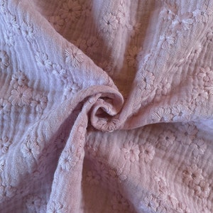 Esmée Embroidered Double Gauze Fabric / 100% Oeko-Tex Cotton Fabric / Many colors to choose from Pétale