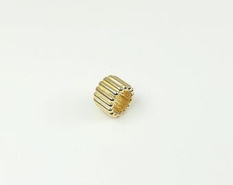14K Solid Gold Tiny Ribbed Cylinder Charm Pendant , Fluted Column Necklace Charm, Elegant Textured Jewelry