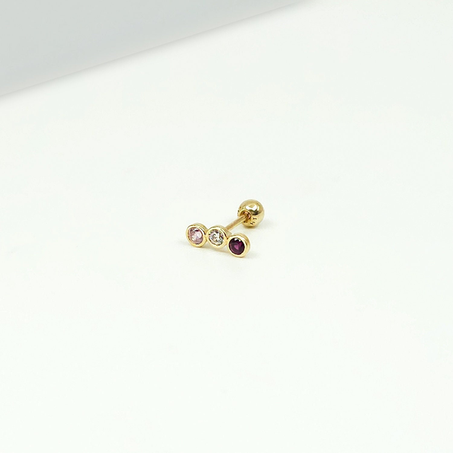 ピアス LESS IS MORE Single sale 14K gold cubic bar earrings Bar-Shaped Single Cartilage Stud Earring in 14K Gold | Zales