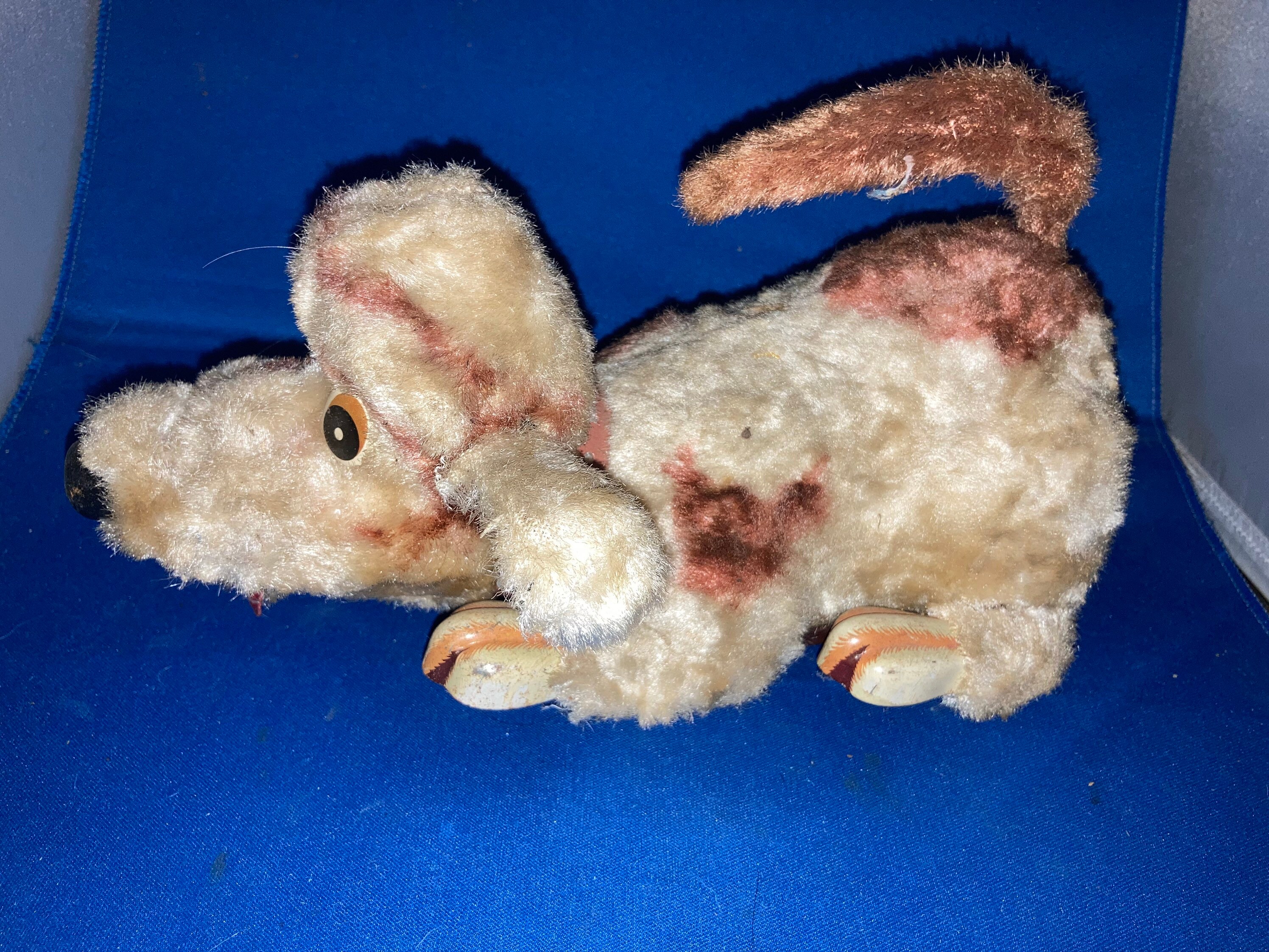 battery operated stuffed dog