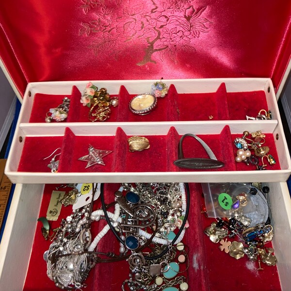 Vintage costume jewelry lot in jewelry box