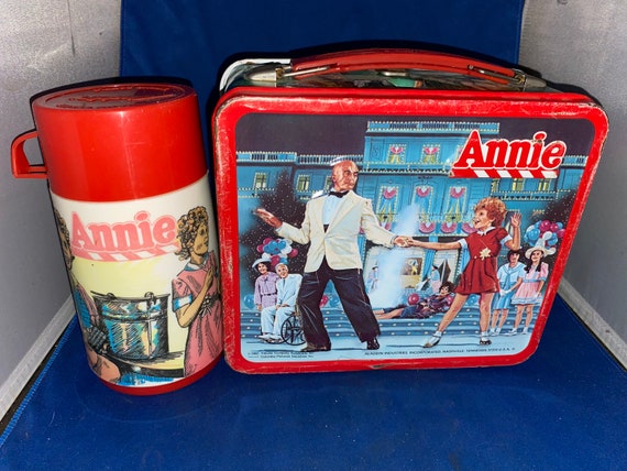 1981 Annie metal lunchbox and thermos by Aladdin … - image 1