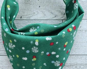 Christmas Green Dog Bandana | Holiday Dog Bandana | Winter Dog Bandana | Festive Pet Bandana | Cute Dog Accessory (S–XL)