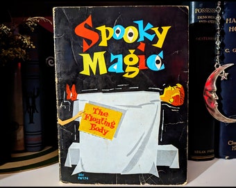1955 | Spooky Magic | Larry Kettelkamp