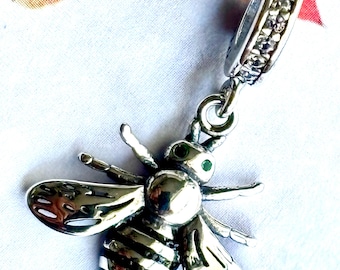 Charm de abeja en plata de ley: compatible con Pandora, símbolo de la naturaleza