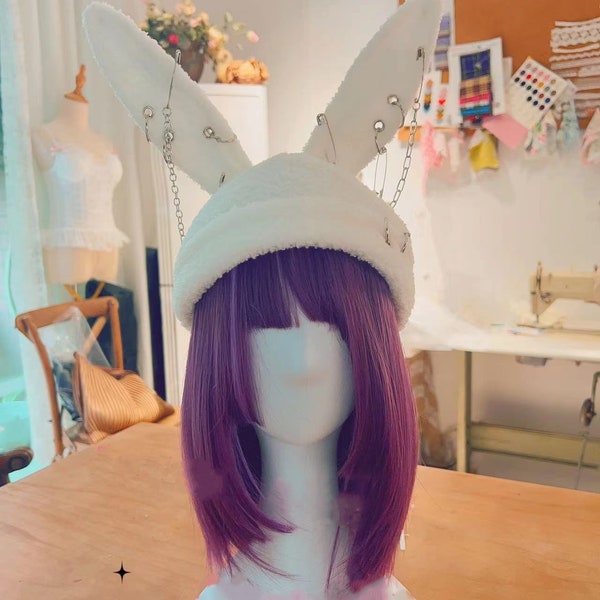 Bonnet avec oreilles de lapin Harajuku avec épingle à chaîne punk et anneau en métal | Bonnet noir chic streetwear en laine d'agneau pour l'hiver