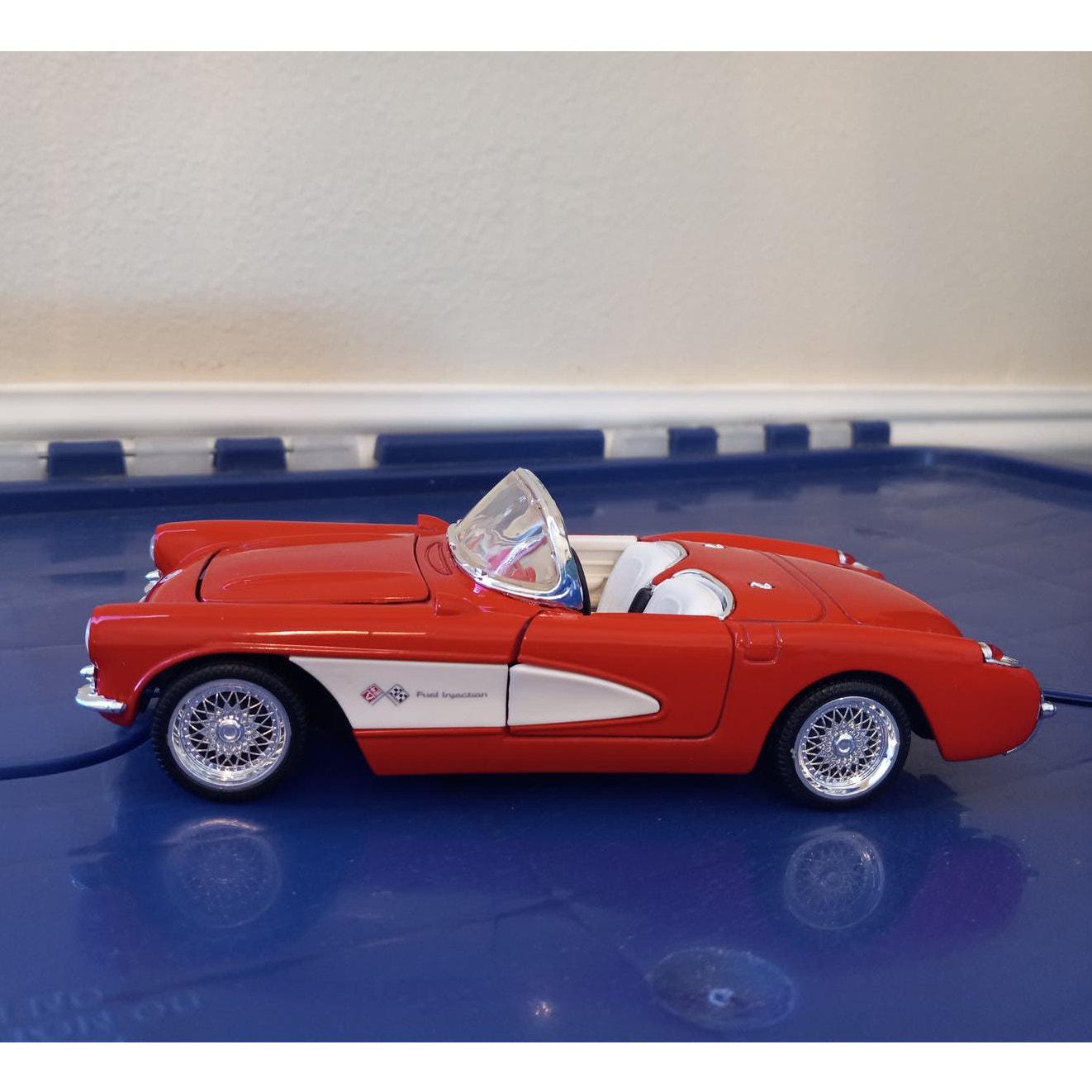 【激レア】CHEVROLET CORVETTE1957☆1:18 Road Legends Yat Ming Chevrolet Corvette 1957 1/18 Die-Cast