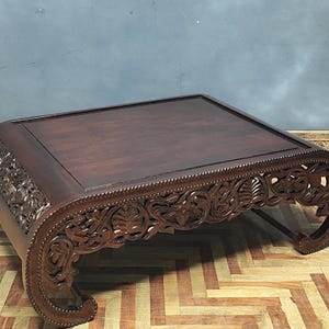 Hand Carved Mango Wood Coffee Table: Indian Center Table