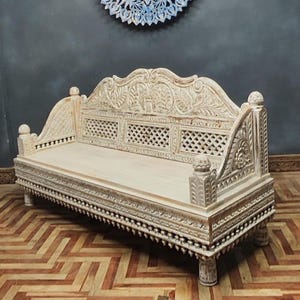 Hand geschnitztes Holz Day Bed: Indische Vintage Bank