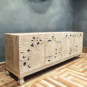 Handgeschnitzte Blumen-TV-Konsole: Indische Media-Unit-Sideboard, Gaming-Unit