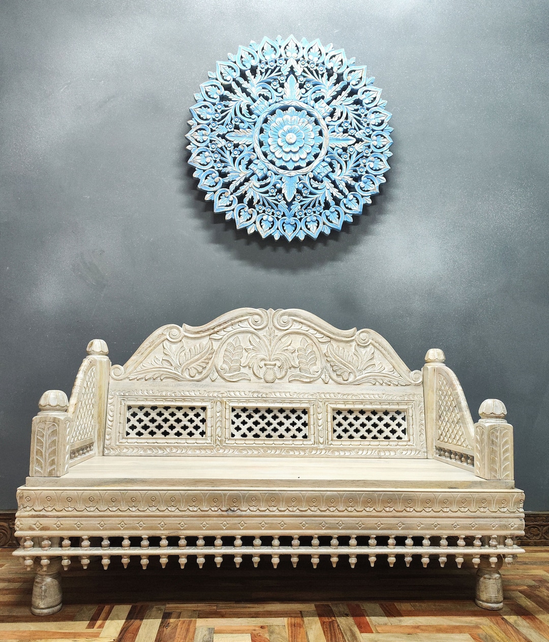 Divano letto in legno intagliato a mano: panca indiana vintage