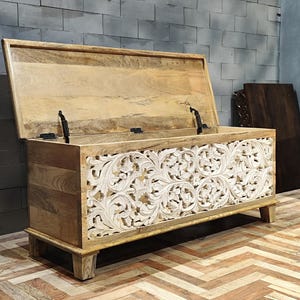 Hand Carved Mango Wood Coffee Table: Indian Center Table