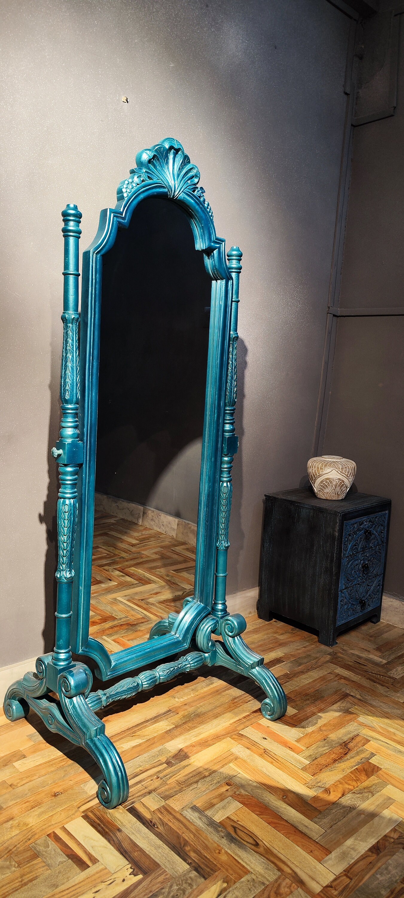 Victorian Wooden Hand Carved Floor Mirror Frame With Stand Victorian Wooden Hand Carved Floor Mirror Frame With Stand