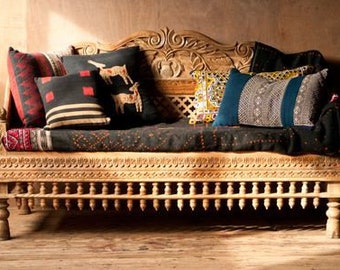 Handgeschnitztes Sofa/Bank aus Holz, Tagesbett, indischer Vintage-Stil, dekoratives Sofa, indische Handarbeit, handgeschnitzte Bank und Sitzplätze, traditionell indisch