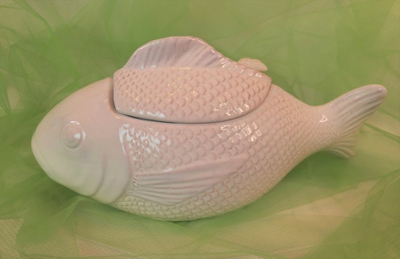 Sur La Table Fish Shape Soup Tureen with Ladle White Made in Portugal