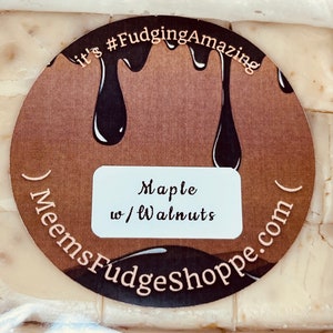 Ahorn-Fudge mit Walnüssen Hergestellt aus 100% reinem Ahornsirup