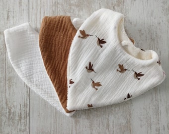 Bavoirs bandana bébé double gaze caramel, blanc, motif oiseaux, 0/24 mois, cadeau naissance, vendus à l'unité