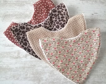 Bavoirs bandana bébé beige, graou, terracotta, cadeau naissance, vendus à l'unité