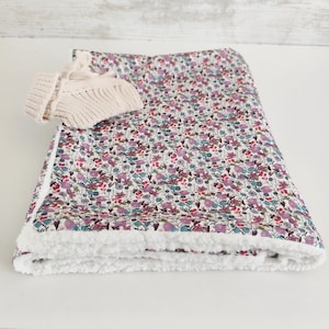 Baby blanket 60 x 80 cm, purple silky cotton Liberty style, floral pattern and sherpa, birth gift