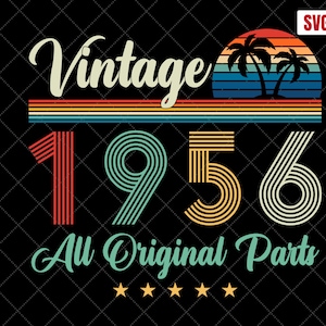 Puede incluir: Gráfico Vintage 1956 All Original Parts con una puesta de sol y palmeras en el fondo. El texto está en un estilo de fuente retro.