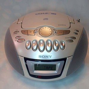 Retro Y2K Nostalgia Portable Radio Scanner FM Radio Mp3 Audio Radio Player  Early 2000s Portable Radio and Headphones Set, Y2K Nostalgia Tech 