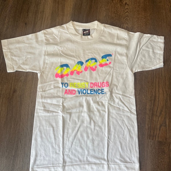 80s VINTAGE D.A.R.E. DARE TO KEEP KIDS OFF DRUGS PSA T-SHIRT SZ S SOFT & THIN