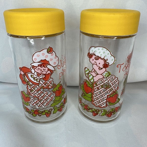 Vintage Strawberry Shortcake Salt & Pepper Shakers 1980s American Greetings