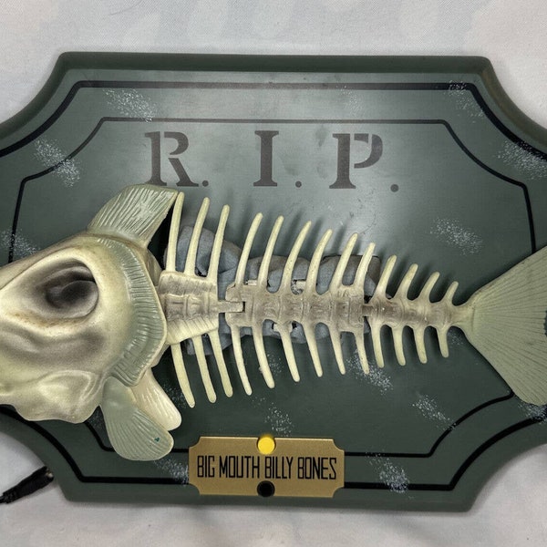 Vintage Big Mouth Billy Bones Skeleton Fish Bass Sings Bad to the Bone Works