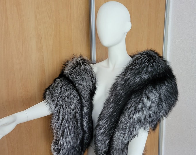SAGA Silver Fox Fur Stole With Tails Etsy
