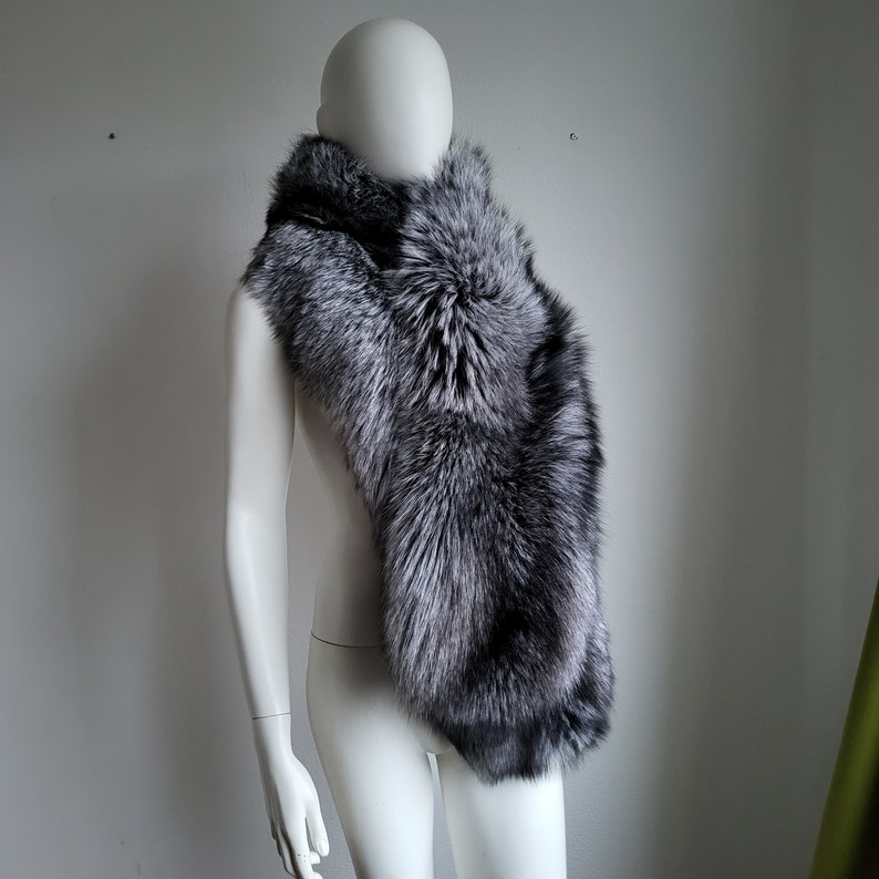 Silver fox fur stole/wrap/scarf image 1