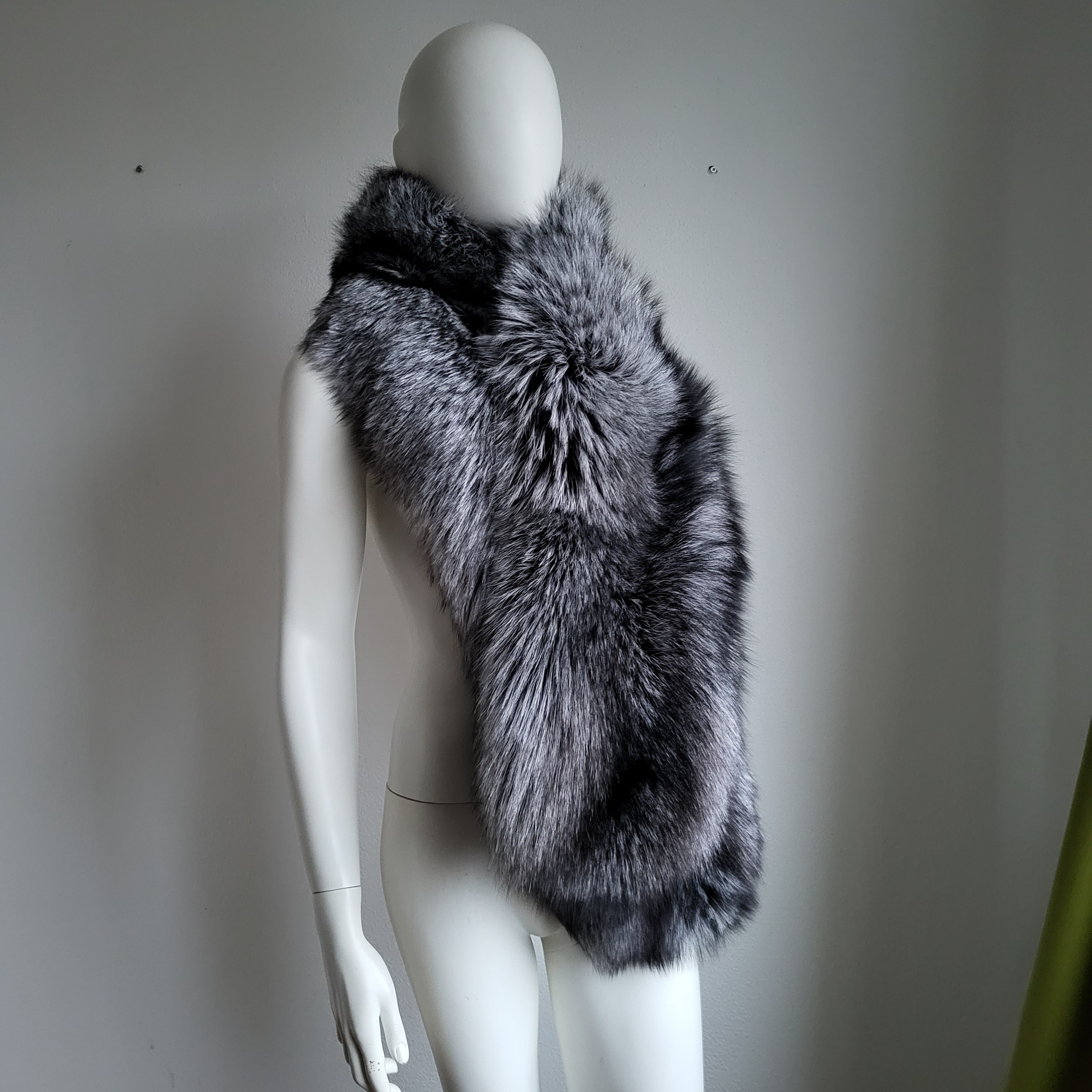 Vintage 1930s Silver Fox Fur Stole Wrap Shoulder Shrug with Head and - Ruby  Lane