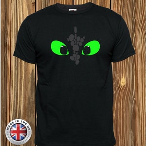 T-shirt noir Comment dresser votre dragon Krokmou, unisexe, femme ajustée et enfant.