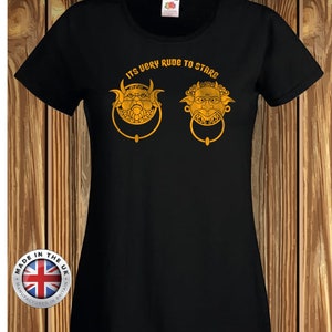 ラビリンス・ノッカーズ Tシャツ：80年代映画Tシャツ - 「じっと見つめるのはとても失礼よ」