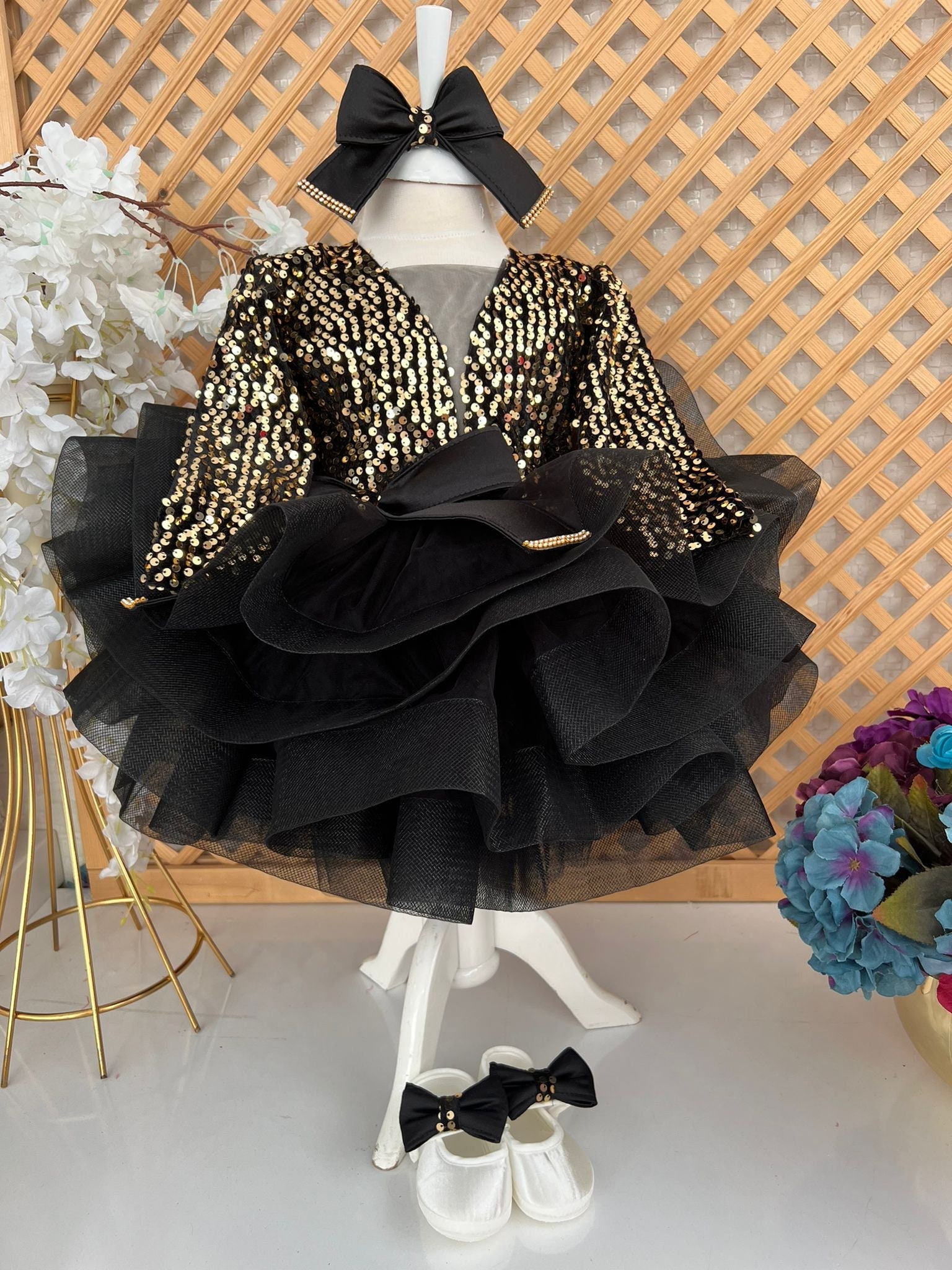 Black gold sequin dress. Baby girl dress. Baby dress black. Black sequin dress. Handmade