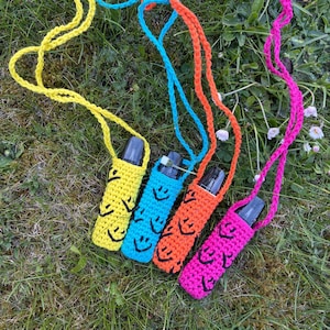 Funky Smiley Vape Bags - crocheted protective case for e-cigarettes to wear around the neck, suitable for Oxva Xlim Go 2 and similar devices.