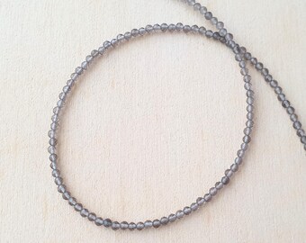 Rökkvartshalsband, Elegant höstpärlsmycke med ädelstenar, Minimalistisk filigrankvartschoker, Skorpionens födelsesten