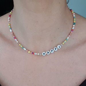 Colar de letras personalizado, gargantilha de contas coloridas de verão com nome, joias de pedras preciosas e pérolas multicoloridas, presente para mãe, namorada