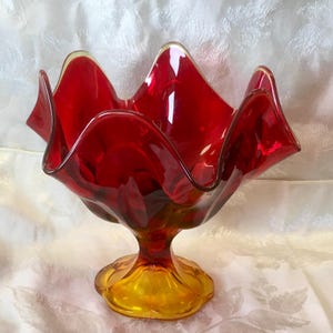 Amber Handkerchief - Etsy MCM Red Amber Swirl Hand Blown Art Glass Handkerchief Ruffled Centerpiece Bowl main image 1