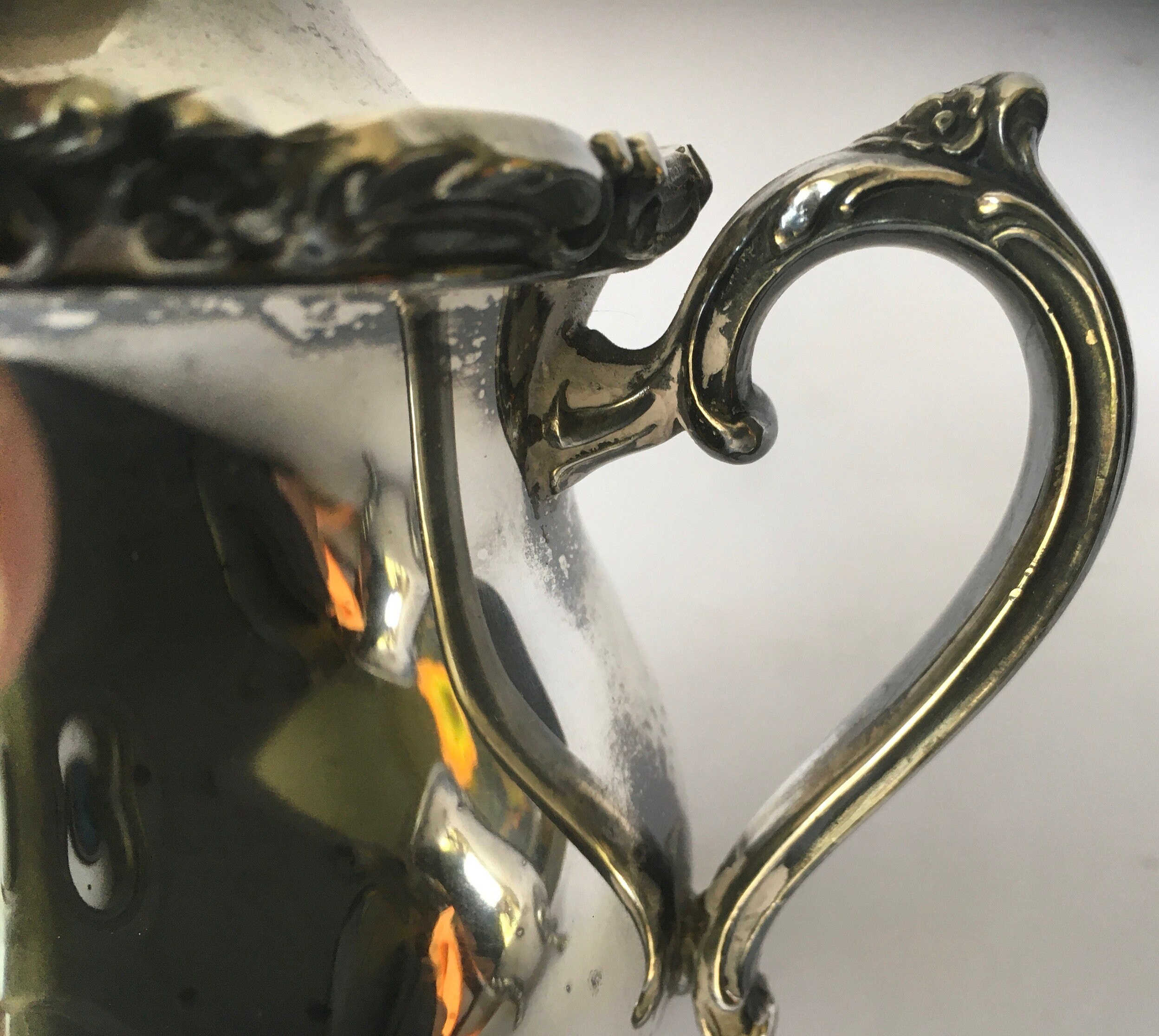 Rogers Brothers Reflection 1847 Silver Plate Footed Lidded