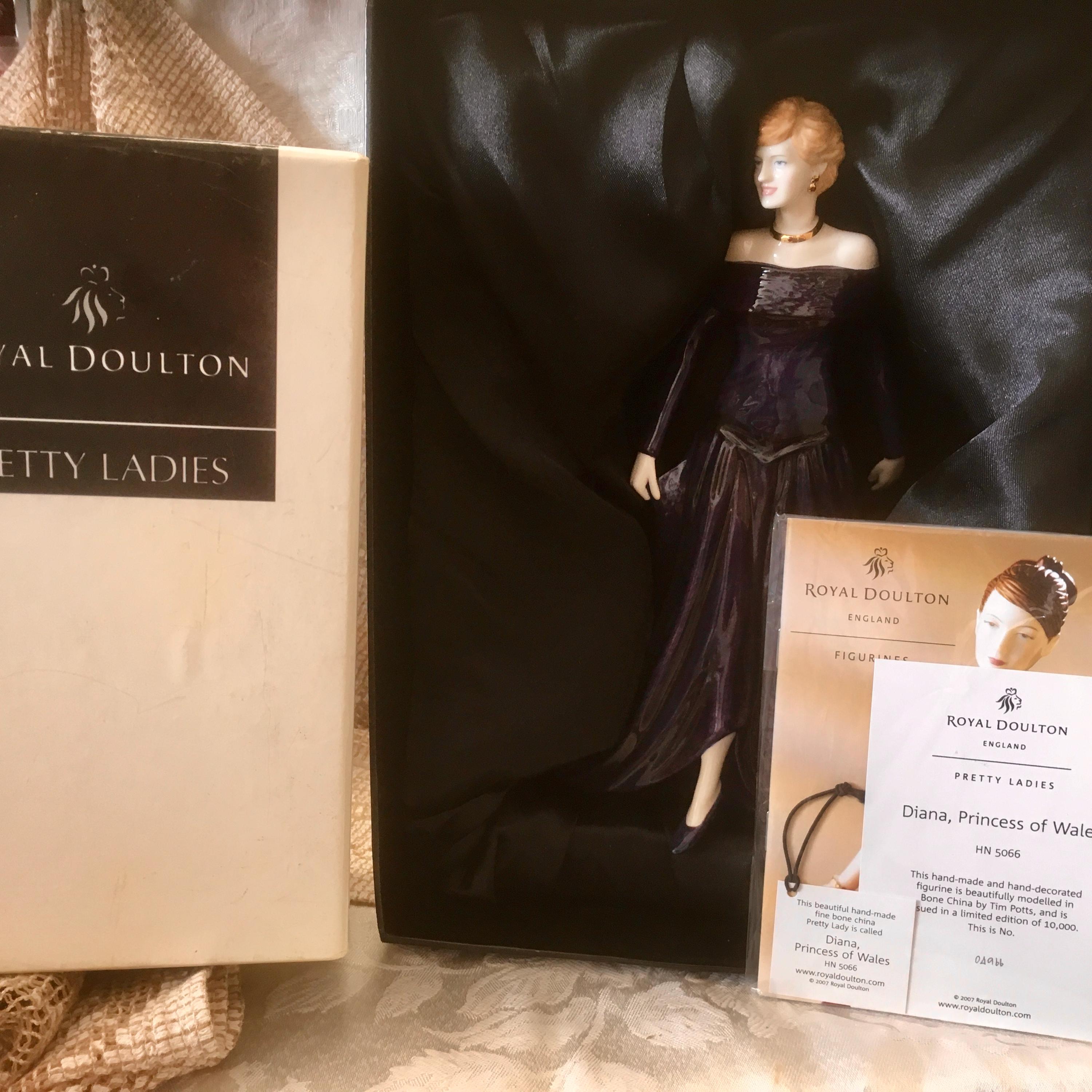 ロイヤルドルトン　ダイアナ　フィギュア Royal Doulton Figurines Princess Diana - Etsy