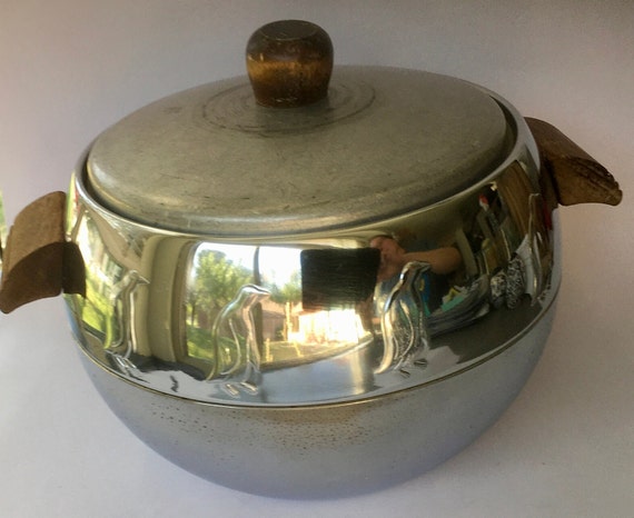 Rounded Westbend Aluminum Co West Bend Penguin Hot & Cold Server