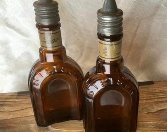 Collectible Vintage Embossed Stetson Cologne Aftershave Bottle 1.5-Ounce Horseshoe Shape Amber Glass Metal Spout Cap