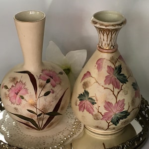 Choice Antique RH Austria Robert Hanke Art Hand Painted Cream Porcelain Vase Pink Flowers Gold Detail Stamped RH with Crown Rosal Deicester