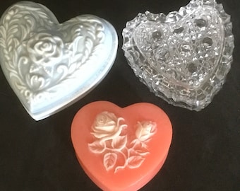 Heart Shaped Box Trinket Dish Ring Box Jewelry Dressing Room Décor Coral Pink Incolay Soapstone Glossy Blue Porcelain Romantic Vanity Decor