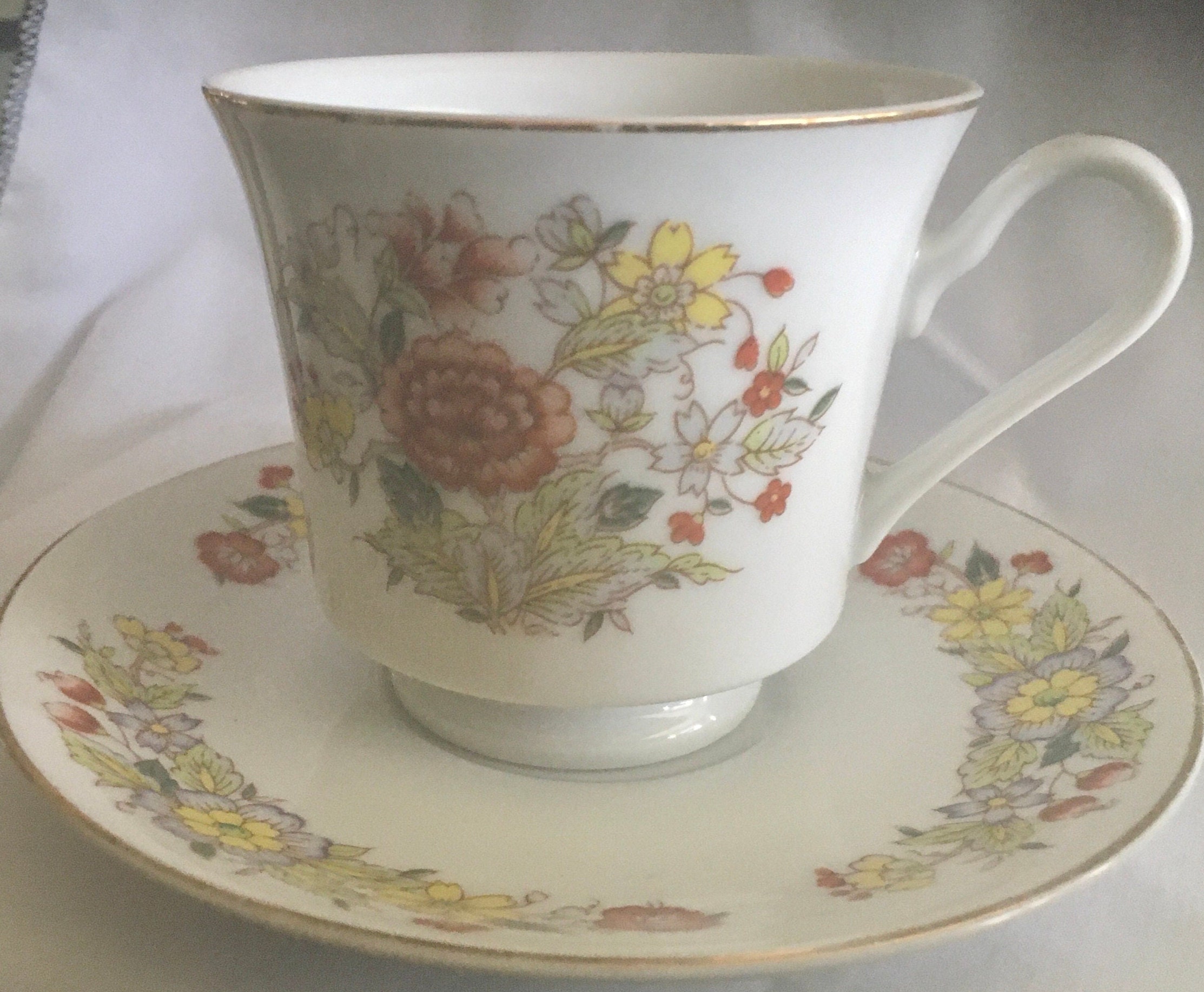 Signature Collection Select Fine China製ヴィンテージティーカップ